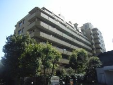 Akasaka Apartment Building