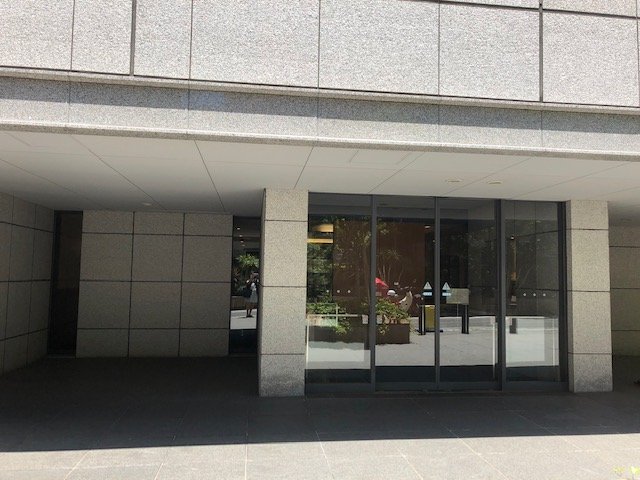 Aoyama Daiichi Mansions Entrance