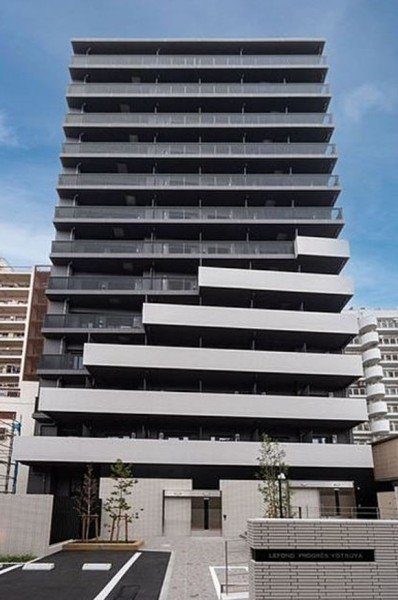 Lefond Progres Yotsuya Building